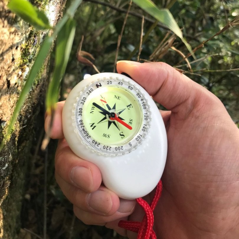 Mini Outdoor Survival Compass  - Outdoor Adventure Guide ulasan dan harga
